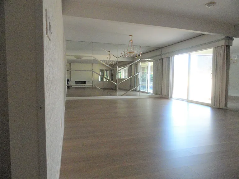 1100 La Senda Dr — Photo 3
