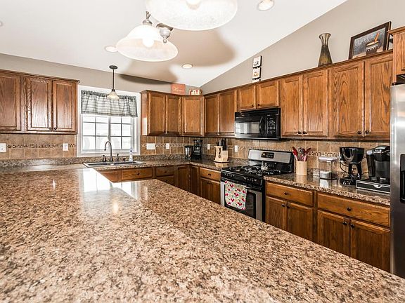 5th image of 2071 41st Ave S