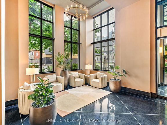 3rd image of 245 Kent St #1009