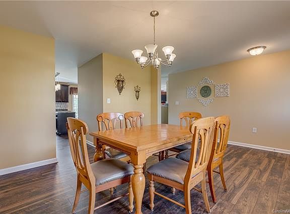 3rd image of 2009 Grimley Ln