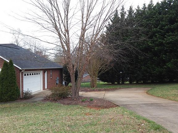 5th image of 5259 Olde School Dr