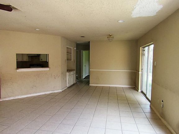 4th image of 12409 Wellington Park Dr