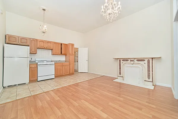 Rented by Compass | media 10