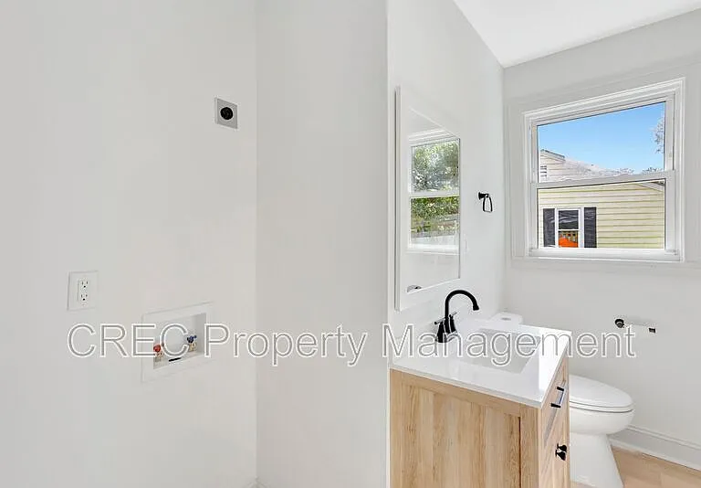 2642 Ferrara Dr — Photo 17