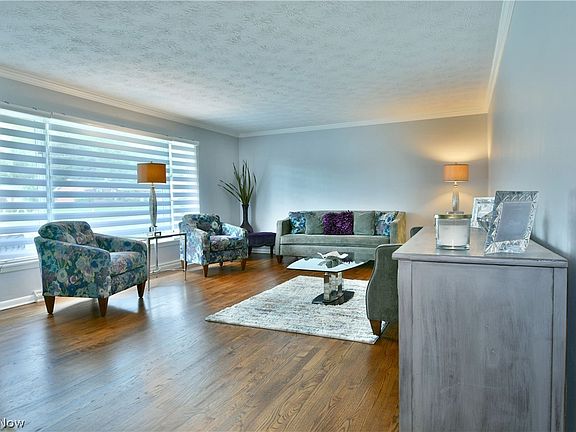 5th image of 849 Brookfield Ave