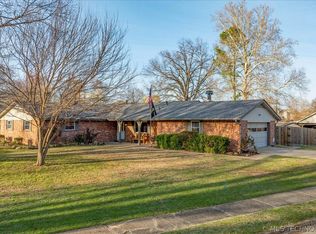 1776 Harned Dr, Bartlesville, OK 74006