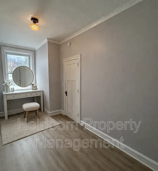 928 1/2 E 4th St #2 — Photo 4