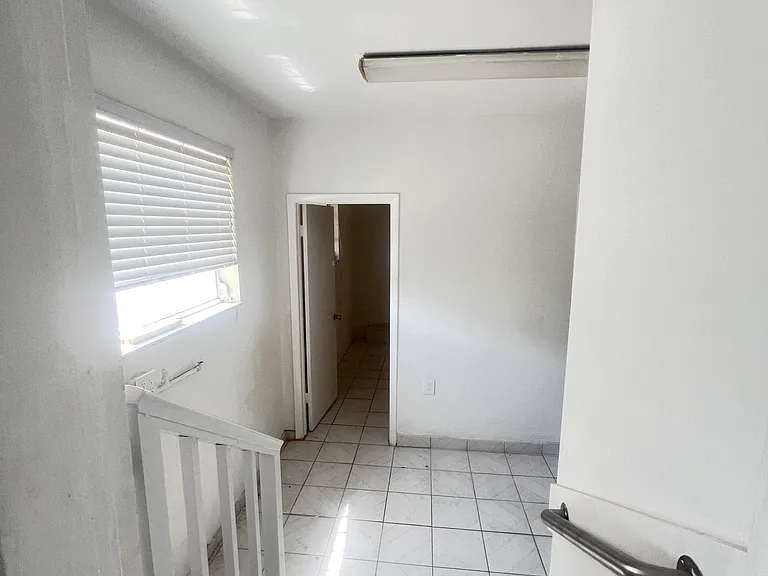 2027 SW 23rd St #2027 — Photo 17