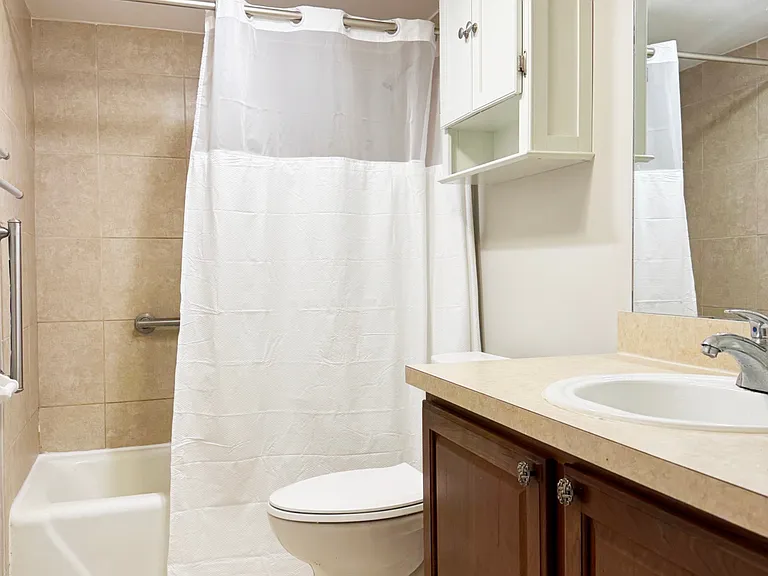 756 W Kilgore Rd #102 — Photo 13