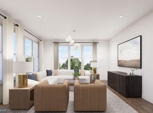 9475B Sprague Ave #8, Fairfax, VA