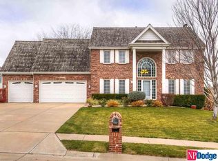 16716 Mason Cir, Omaha, NE 68118