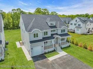 45 Onyx Ln, Lakewood, NJ 08701