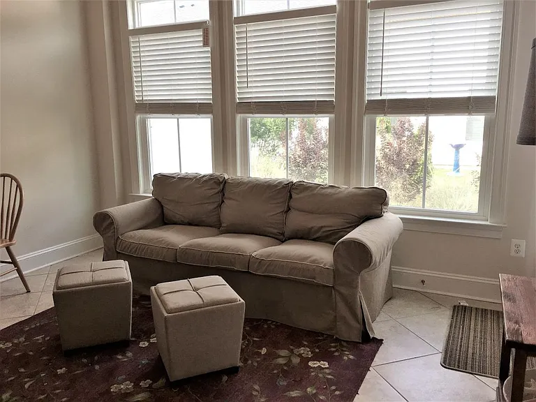 406 Samantha Dr — Photo 24