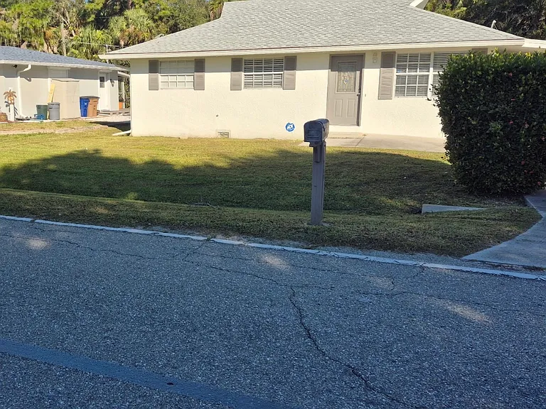 14168 Caribbean Blvd — Photo 2