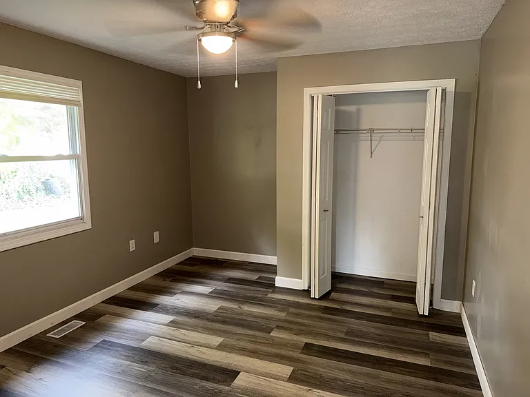 18 Oakwood Ave — Photo 14