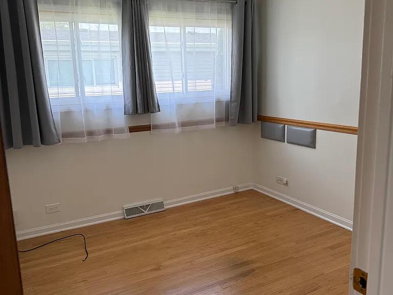 212 Valerie Ct — Photo 25