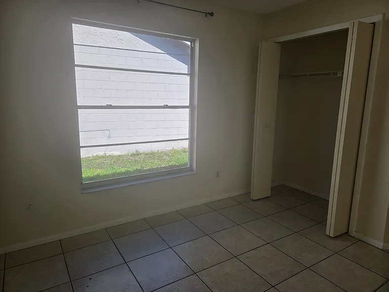 524 Madrigal Ct — Photo 4