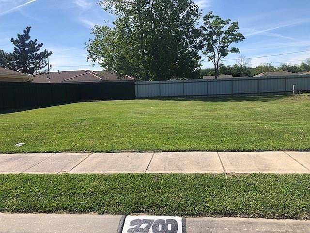1st image of 2700 Decomine Dr