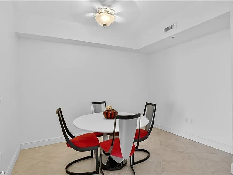 1060 Borghese Ln #1005 — Photo 13