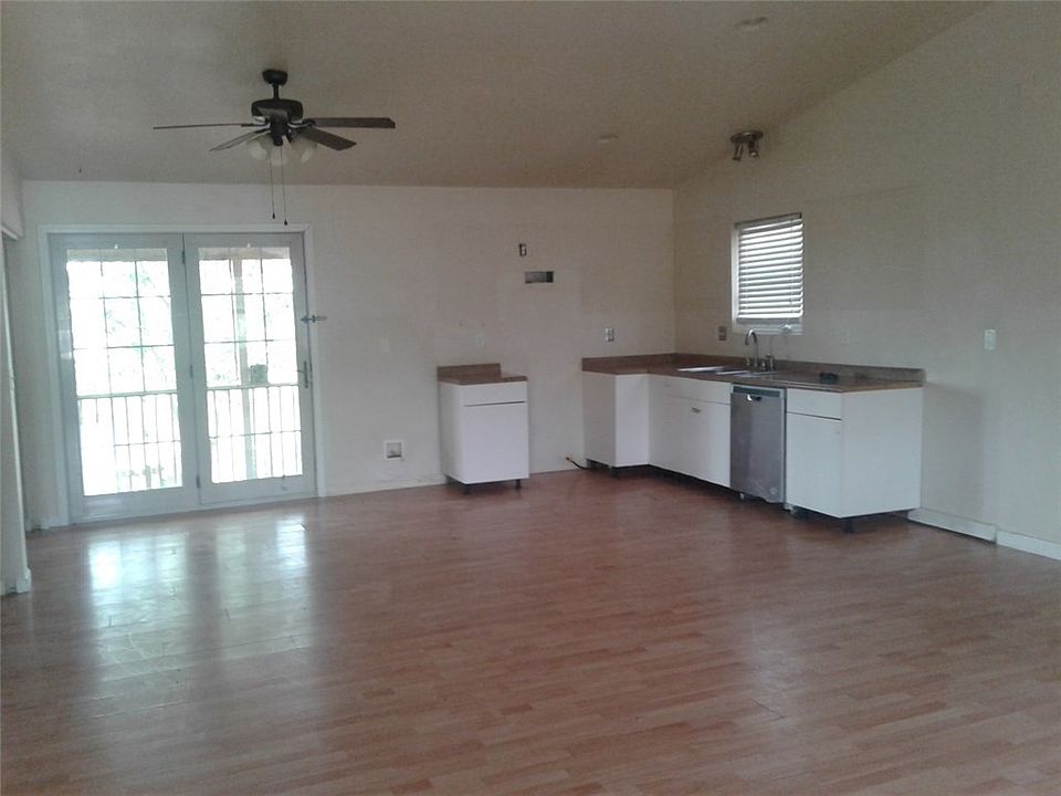 1st image of 160 Royal Pines Dr