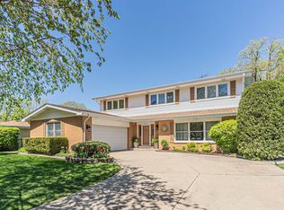 2008 W Mark Ter, Mount Prospect, IL 60056