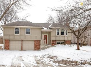 925 NE 108th Ter, Kansas City, MO 64155