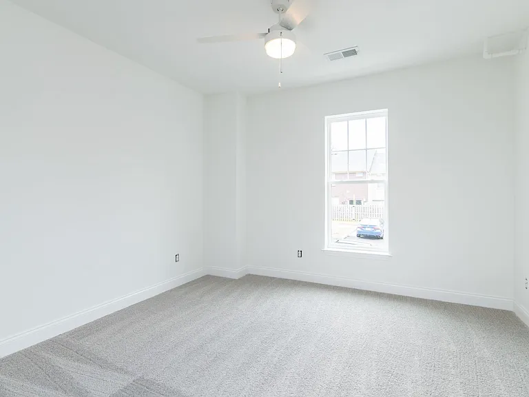 231 Walton Ave #109 — Photo 8