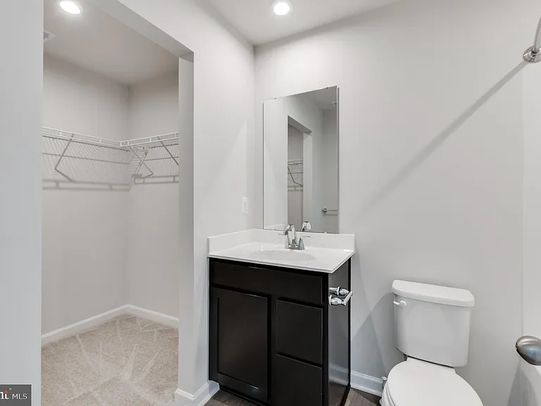 7301 Statesman Blvd — Photo 24