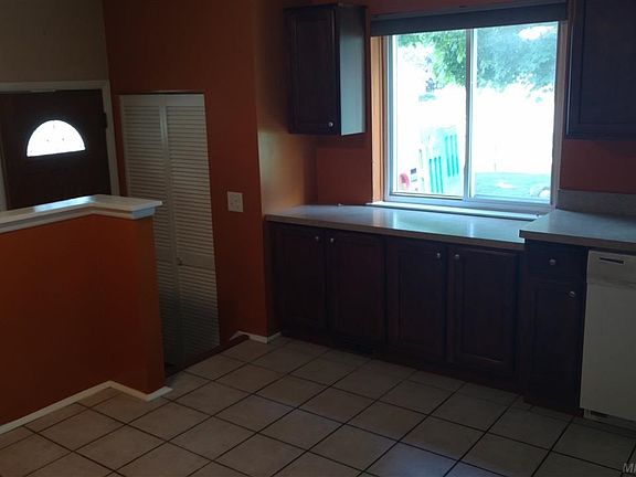 3rd image of 23225 Joy St