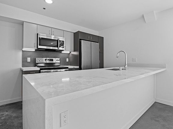 2nd image of 2441 University Ave #300