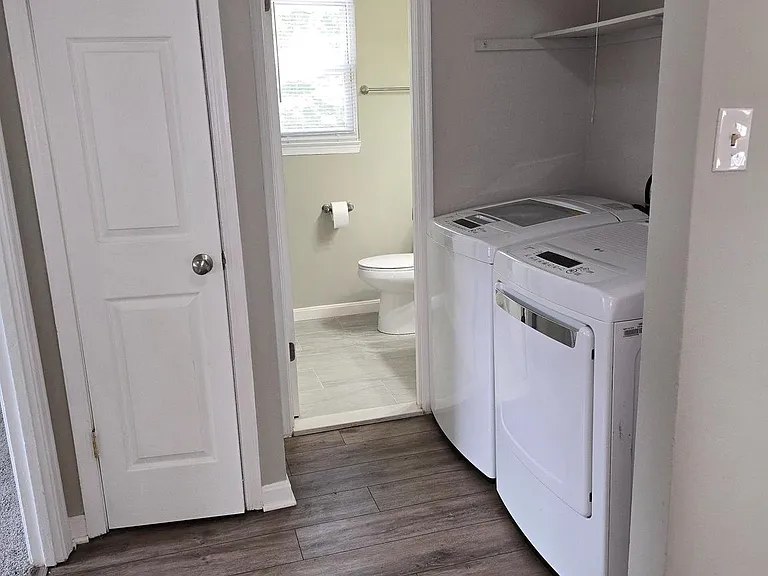 8313 Gibbons Dr — Photo 15