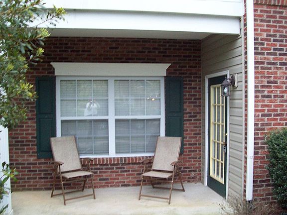 Comfy front porch area