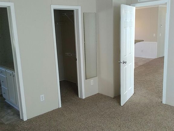 5th image of 546 Dena Cir NE