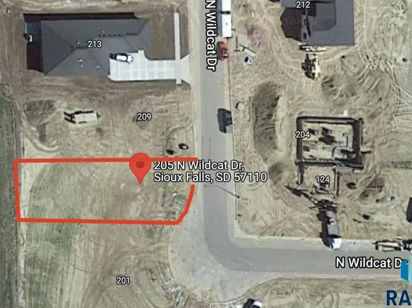 205 N Wildcat Dr, Sioux Falls, SD 57110