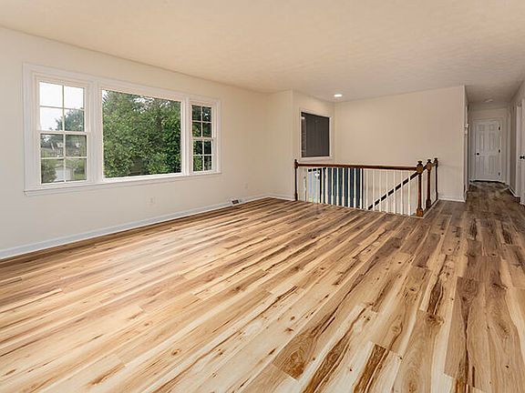 5th image of 3805 Merridew Way