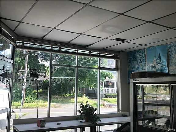 3rd image of 302 Park St
