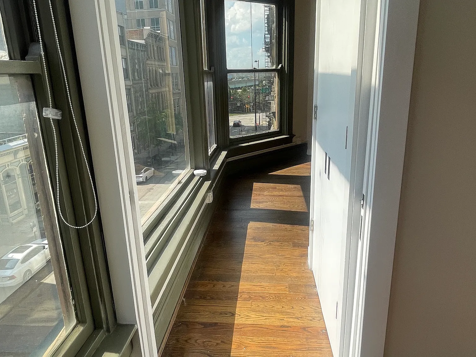 312 W 4th St — Photo 1