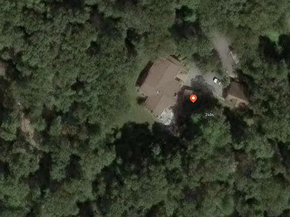 2nd image of 2404 Braddock Rd