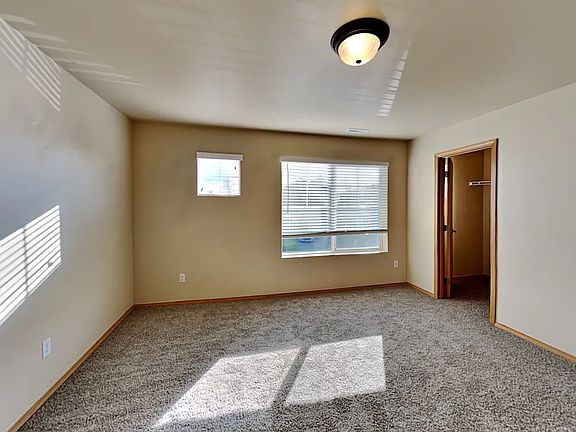 5th image of 16596 SE 183rd Pl