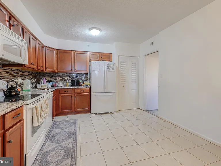 3713 George Mason Dr #414W — Photo 12