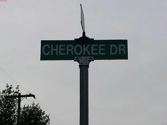 5th image of 23 Cherokee Dr