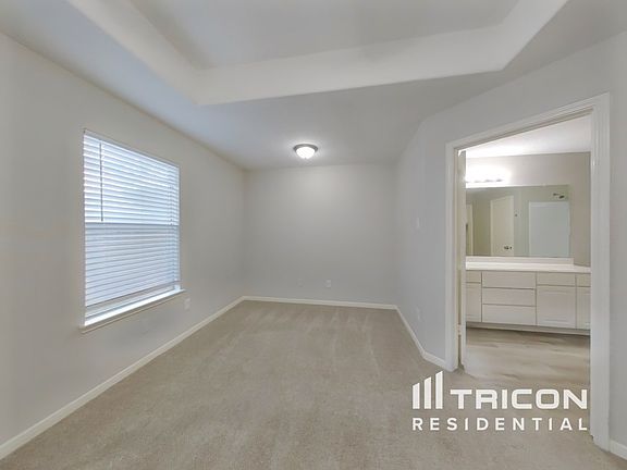 5th image of 18515 Knob Hill Lake Ln