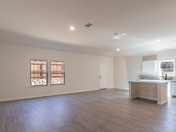 3rd image of 119 Kylie Dr