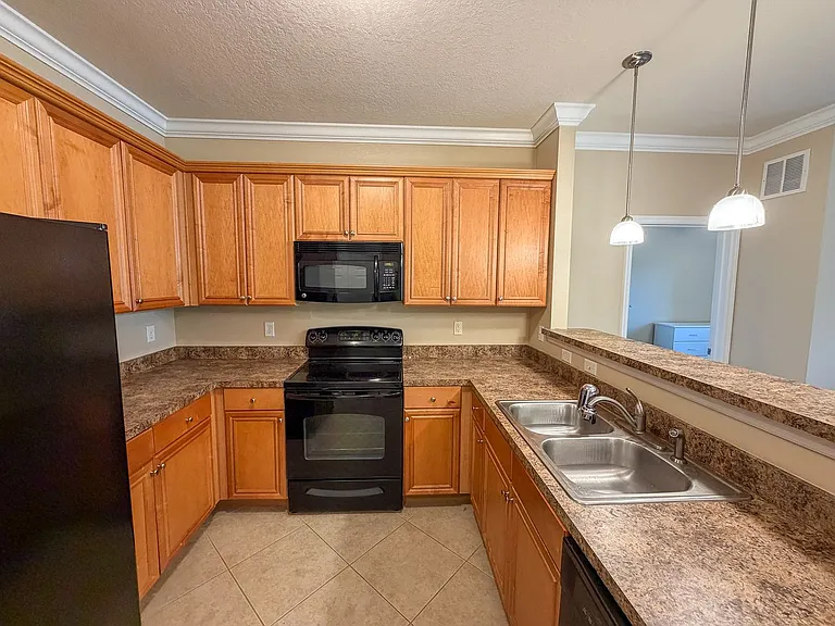 1185 SW 9th Rd #313 — Photo 8