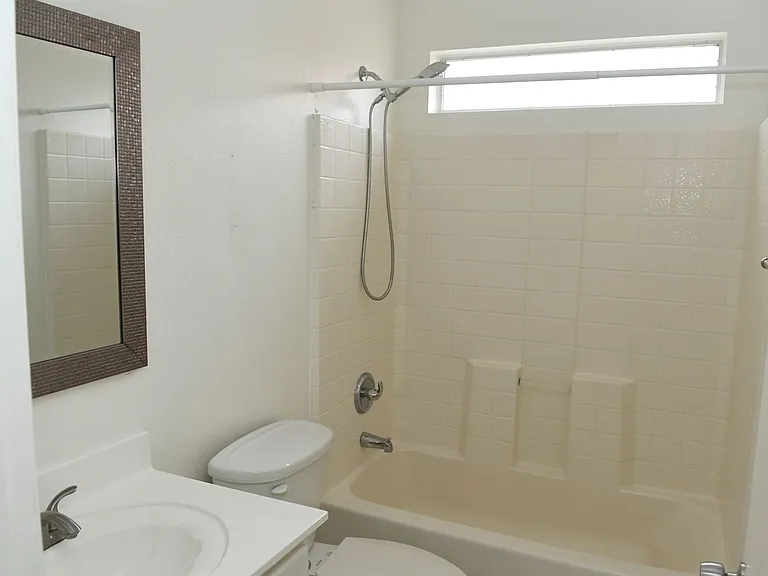 16625 S 46th Pl — Photo 9