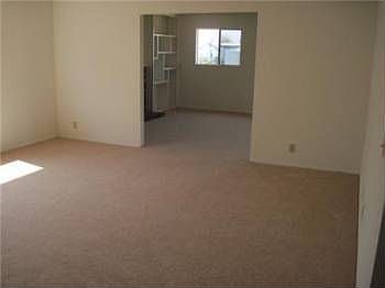 4th image of 25349 Gentian Ave