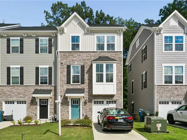 110 Pocosin Path, Poquoson, VA 23662