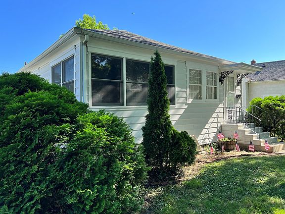 2nd image of 618 W Ashland Ave