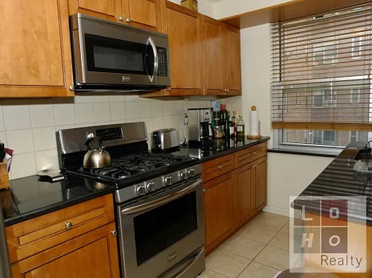 Sold by LoHo Realty | media 24