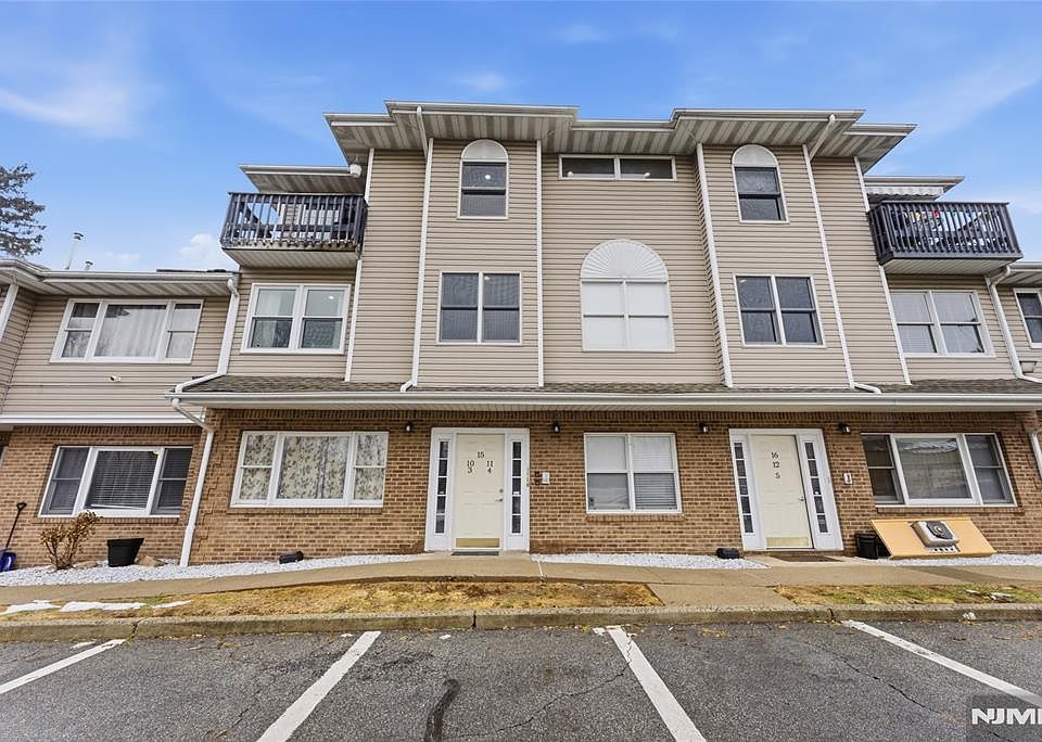 1st image of 235 Dakota St #10